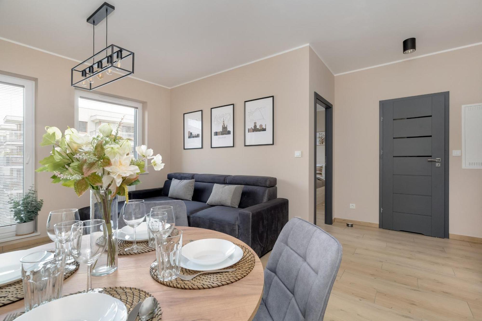 Cosy And Bright Apartment With Parking In Poznan By Noclegi Renters Exteriör bild